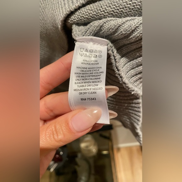 TAHARI tunic turtleneck beautiful light gray - Picture 4 of 4